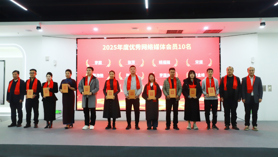 1767836615607678.png 640 (3).png